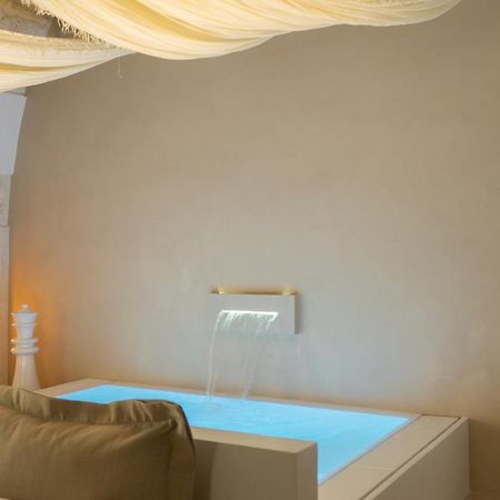 Eurydice Suite With Infinity Jacuzzi Ostuni Exterior photo