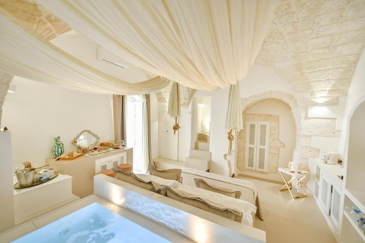 Eurydice Suite With Infinity Jacuzzi Ostuni Exterior photo