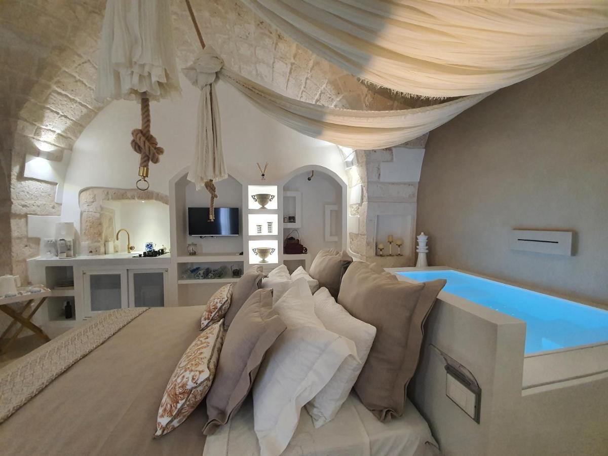 Eurydice Suite With Infinity Jacuzzi Ostuni Exterior photo