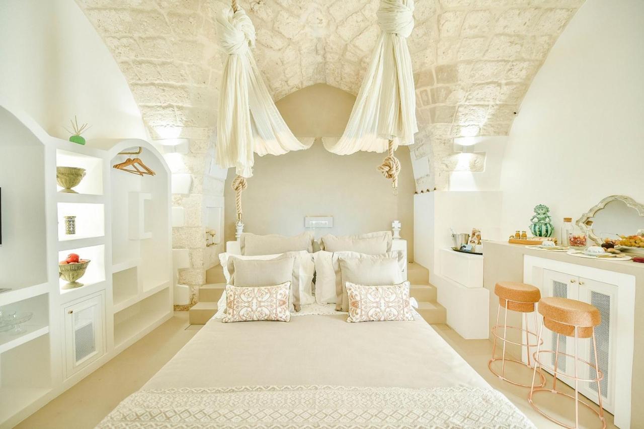 Eurydice Suite With Infinity Jacuzzi Ostuni Exterior photo