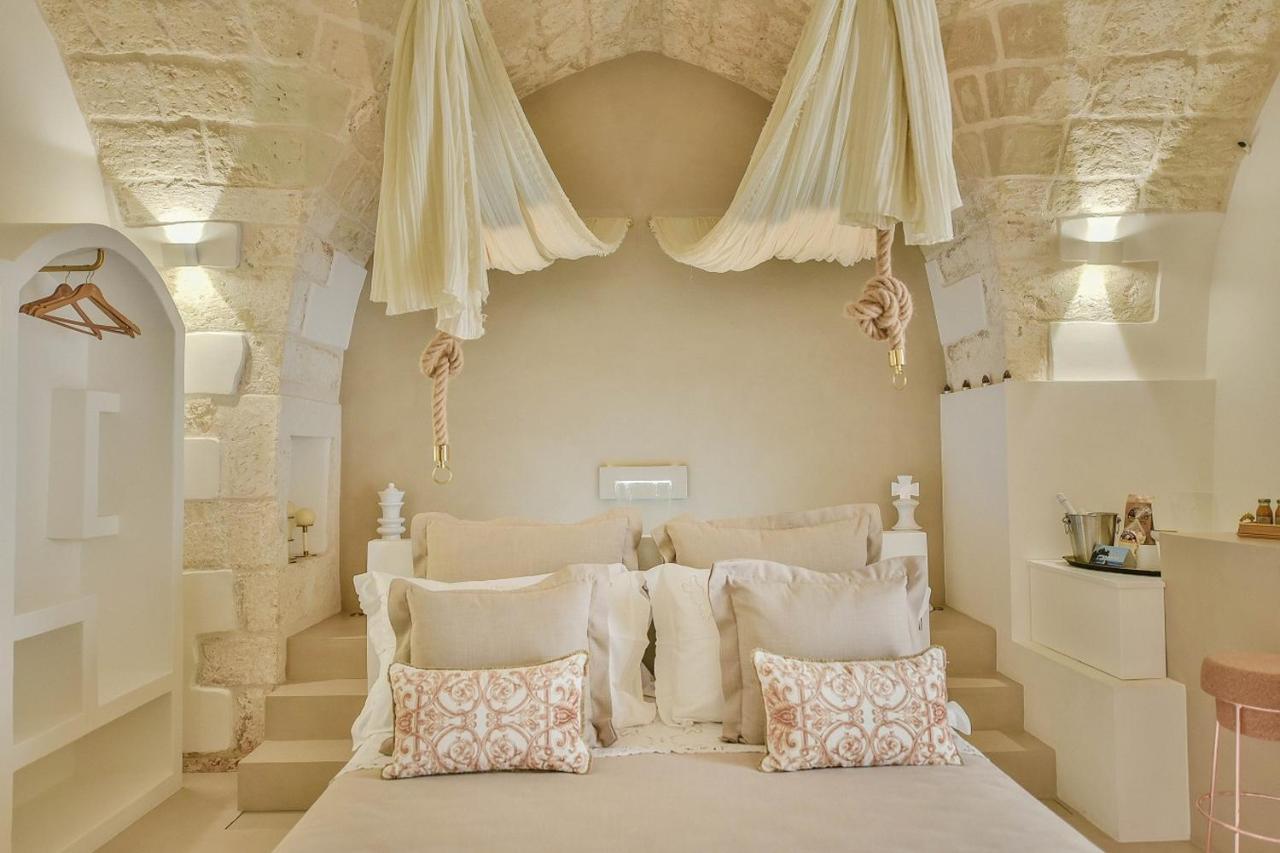 Eurydice Suite With Infinity Jacuzzi Ostuni Exterior photo