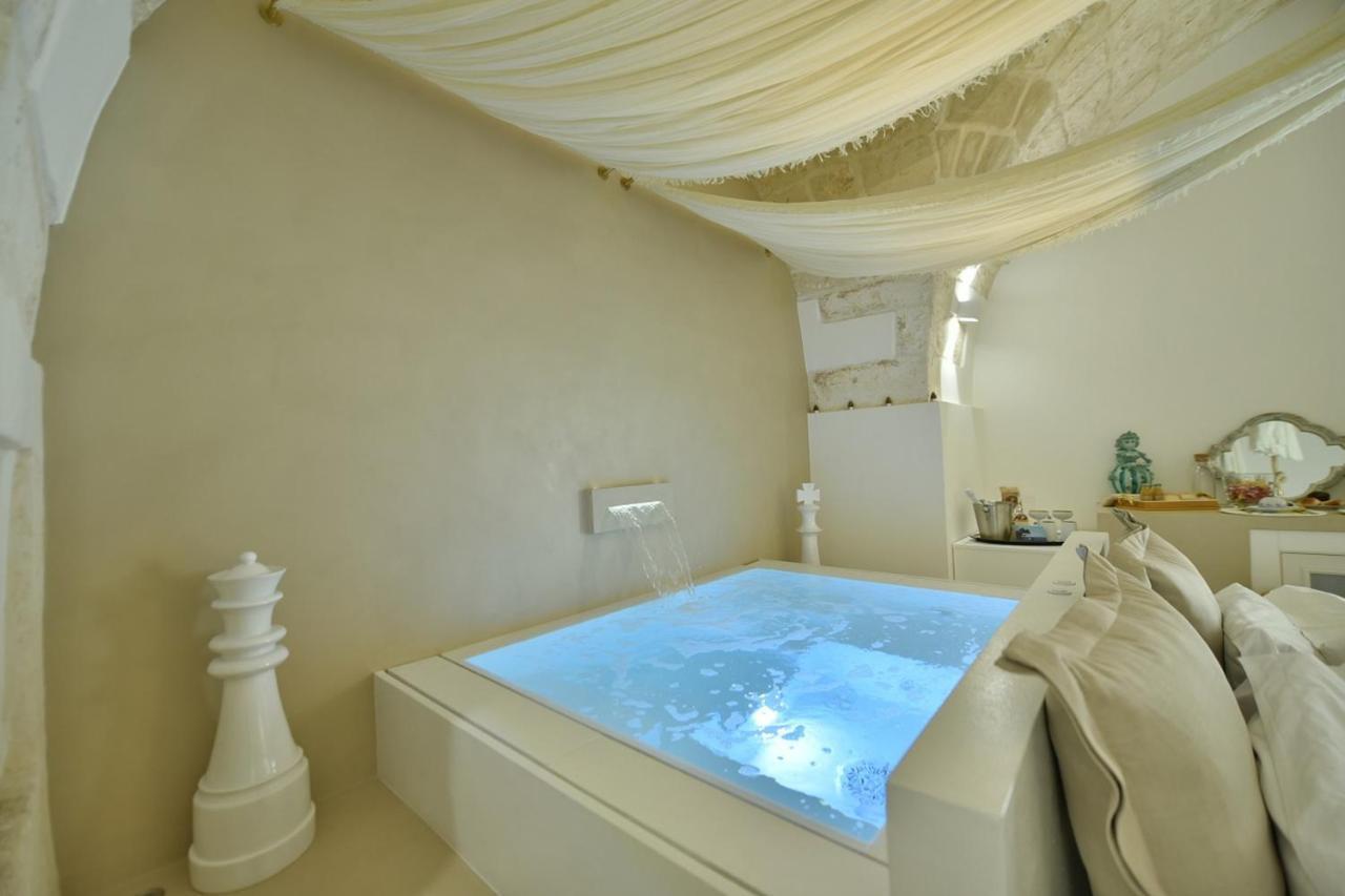 Eurydice Suite With Infinity Jacuzzi Ostuni Exterior photo