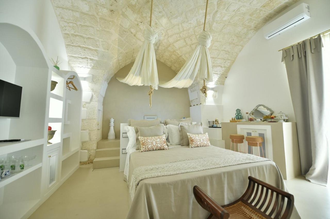 Eurydice Suite With Infinity Jacuzzi Ostuni Exterior photo