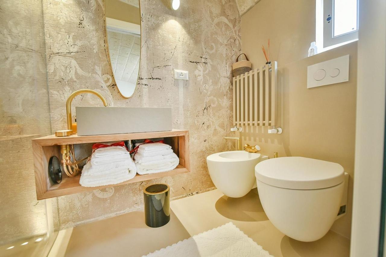 Eurydice Suite With Infinity Jacuzzi Ostuni Exterior photo